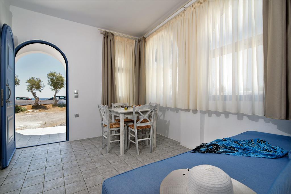 Villa George Santorini Perivolos  Quarto foto
